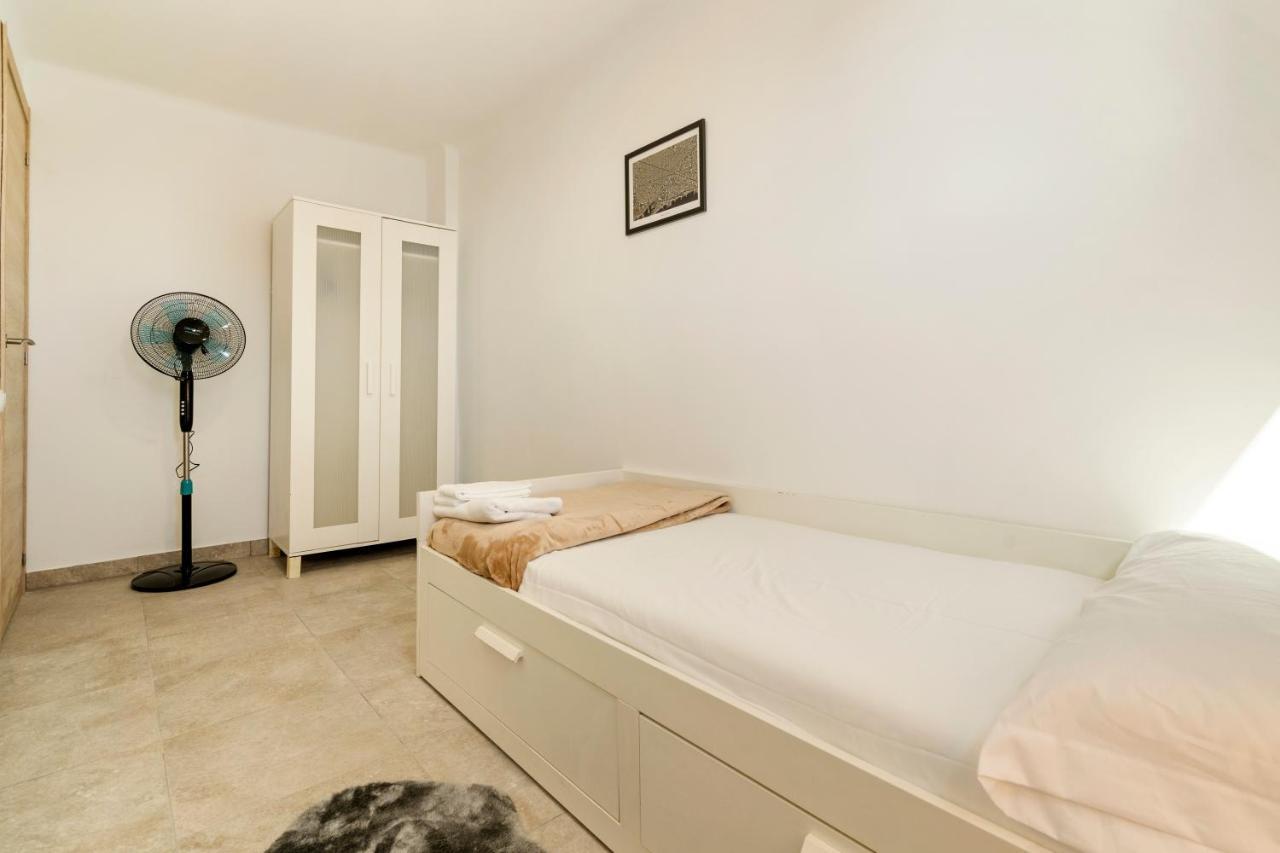 Apartamento Cerca De La Playa บาร์เซโลนา ภายนอก รูปภาพ